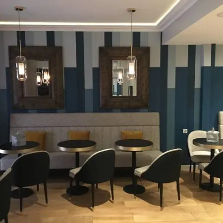 Le Frochot Pigalle, Sonder By Marriott Bonvoy Hotel 3*