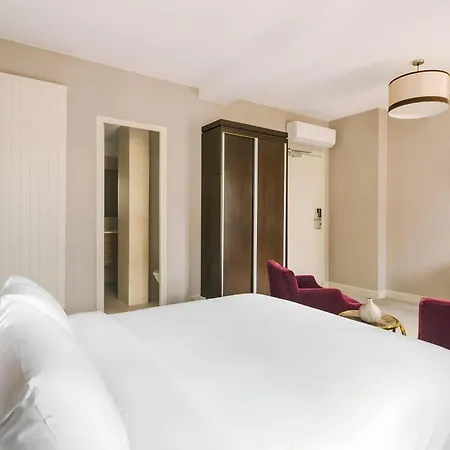 Hotel Le Frochot Pigalle, Sonder By Marriott Bonvoy 3*