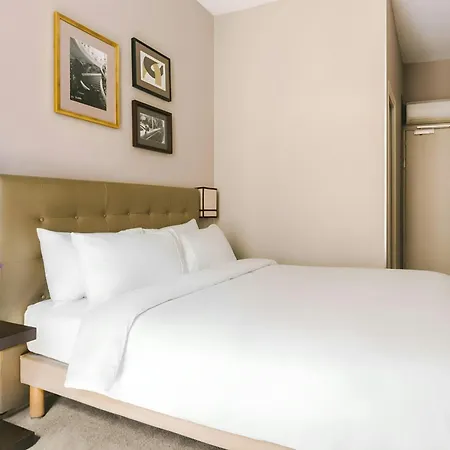 Le Frochot Pigalle, Sonder By Marriott Bonvoy Hotel Parigi