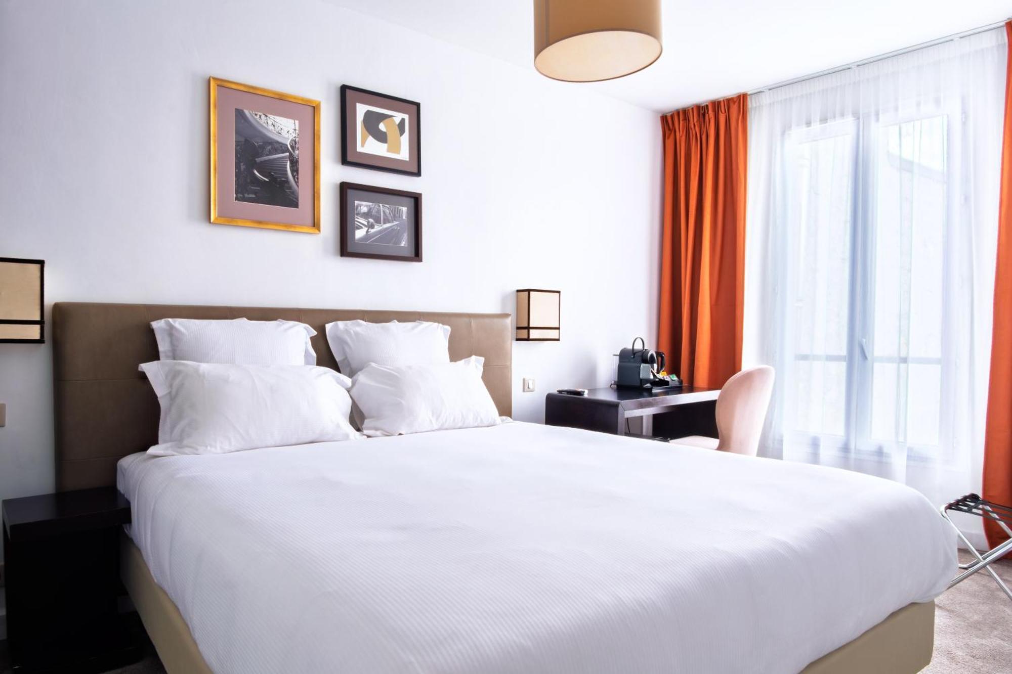 Frochot Montmartre Hotel